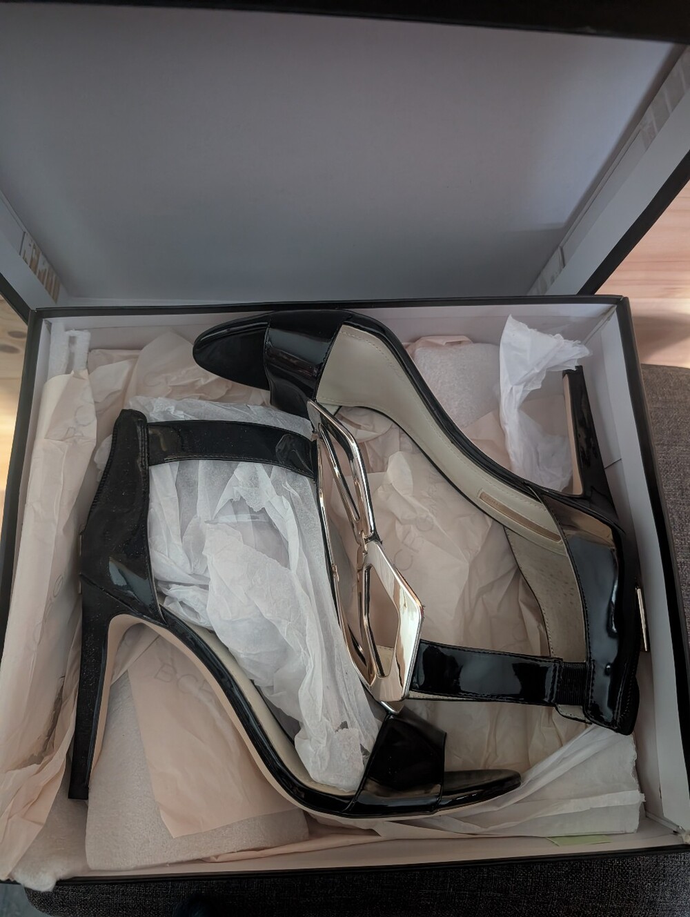 BCBGeneration Black T-Strap High Heels *9m *New In Box - Picture 3 of 4